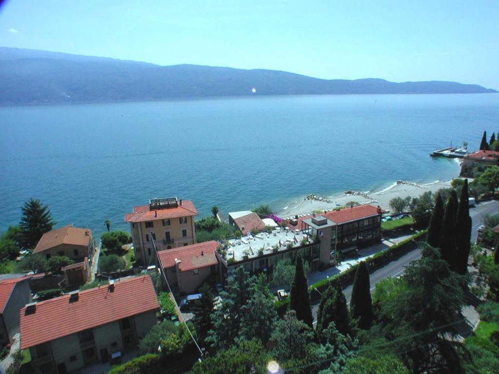 Hotel Lido Gargnano Buitenkant foto