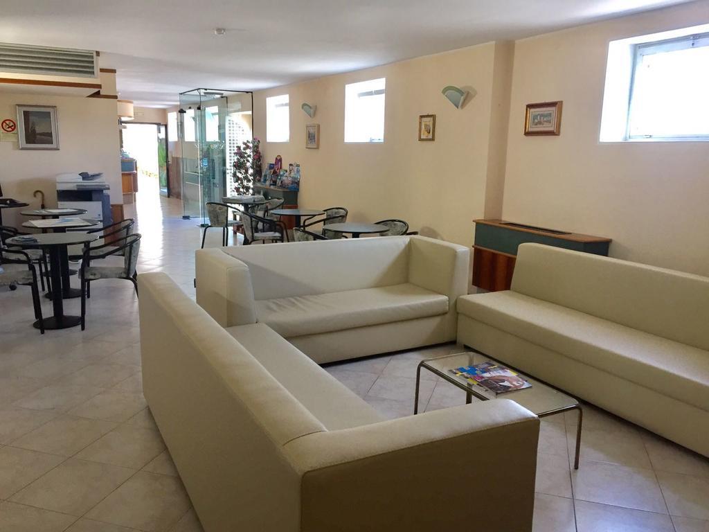 Hotel Lido Gargnano Buitenkant foto