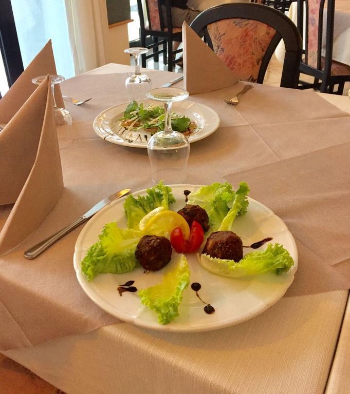 Hotel Lido Gargnano Buitenkant foto