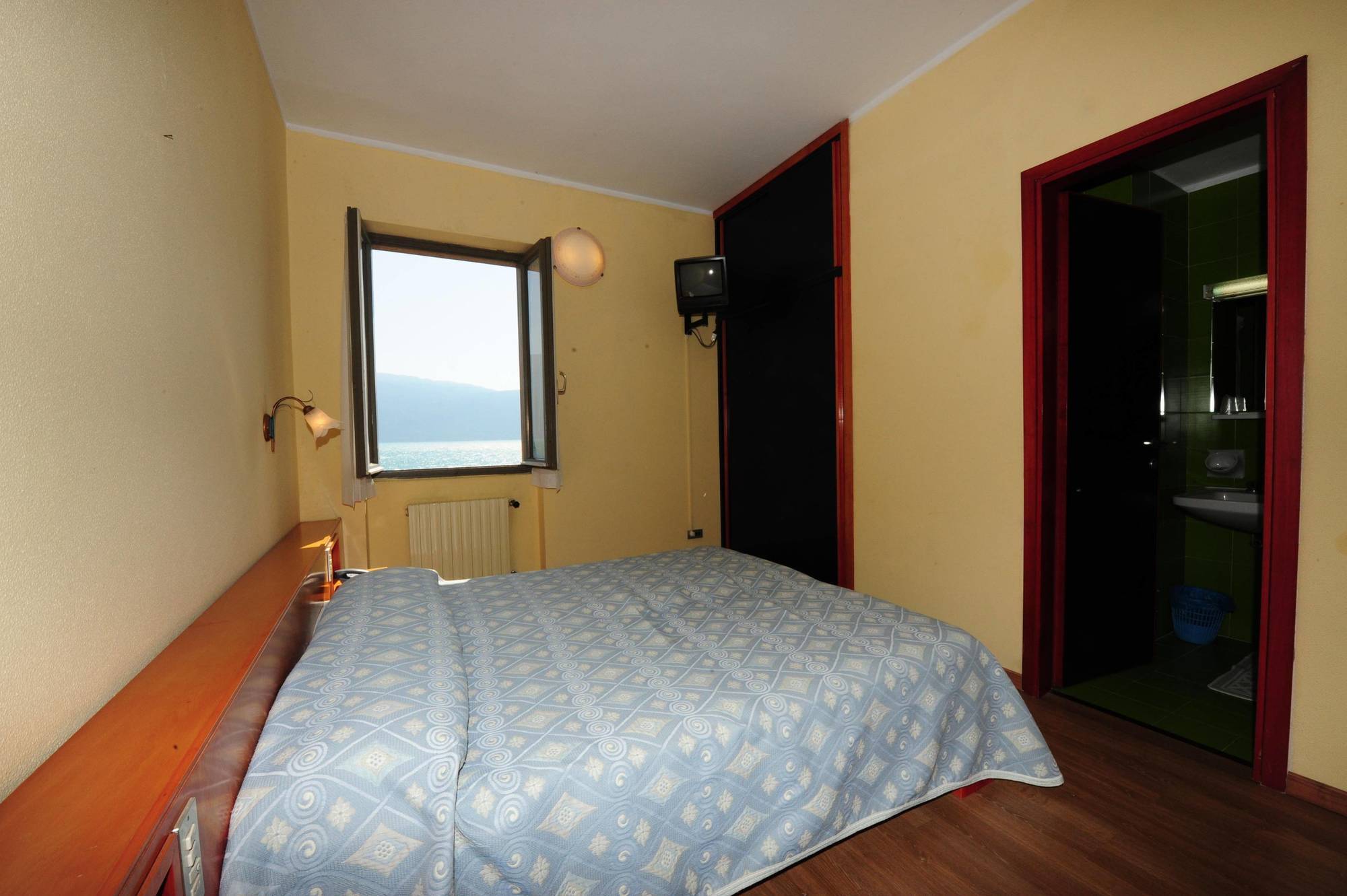 Hotel Lido Gargnano Buitenkant foto
