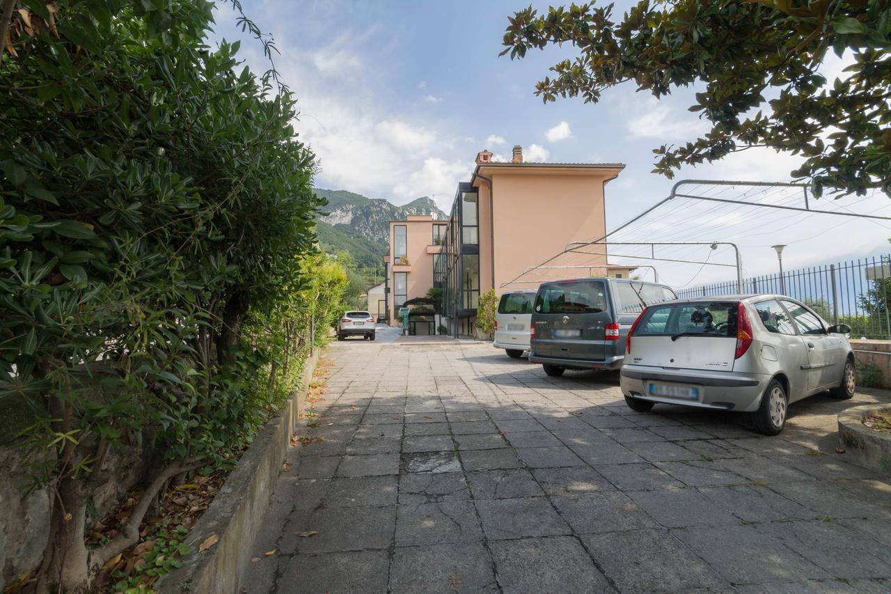 Hotel Lido Gargnano Buitenkant foto