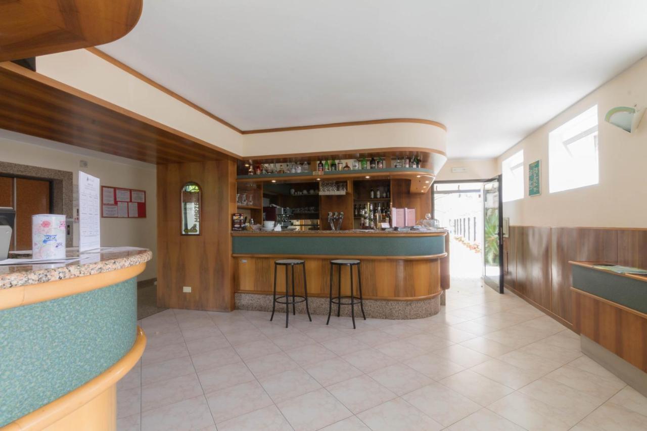 Hotel Lido Gargnano Buitenkant foto
