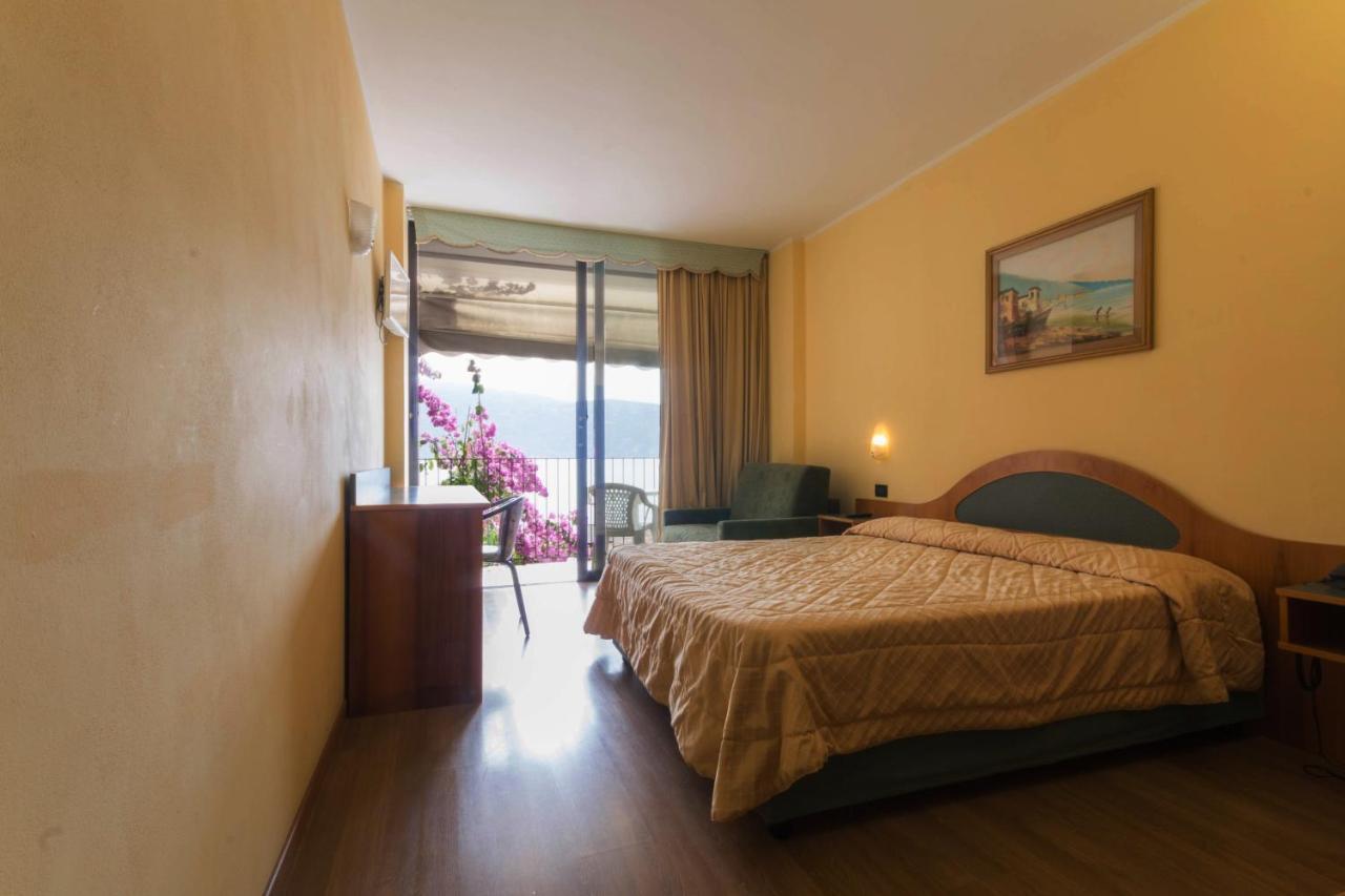Hotel Lido Gargnano Buitenkant foto